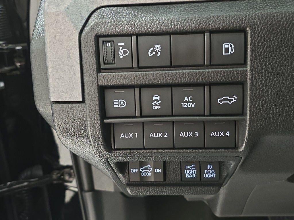 2025 Toyota Tacoma i-FORCE MAX Tacoma Trailhunter