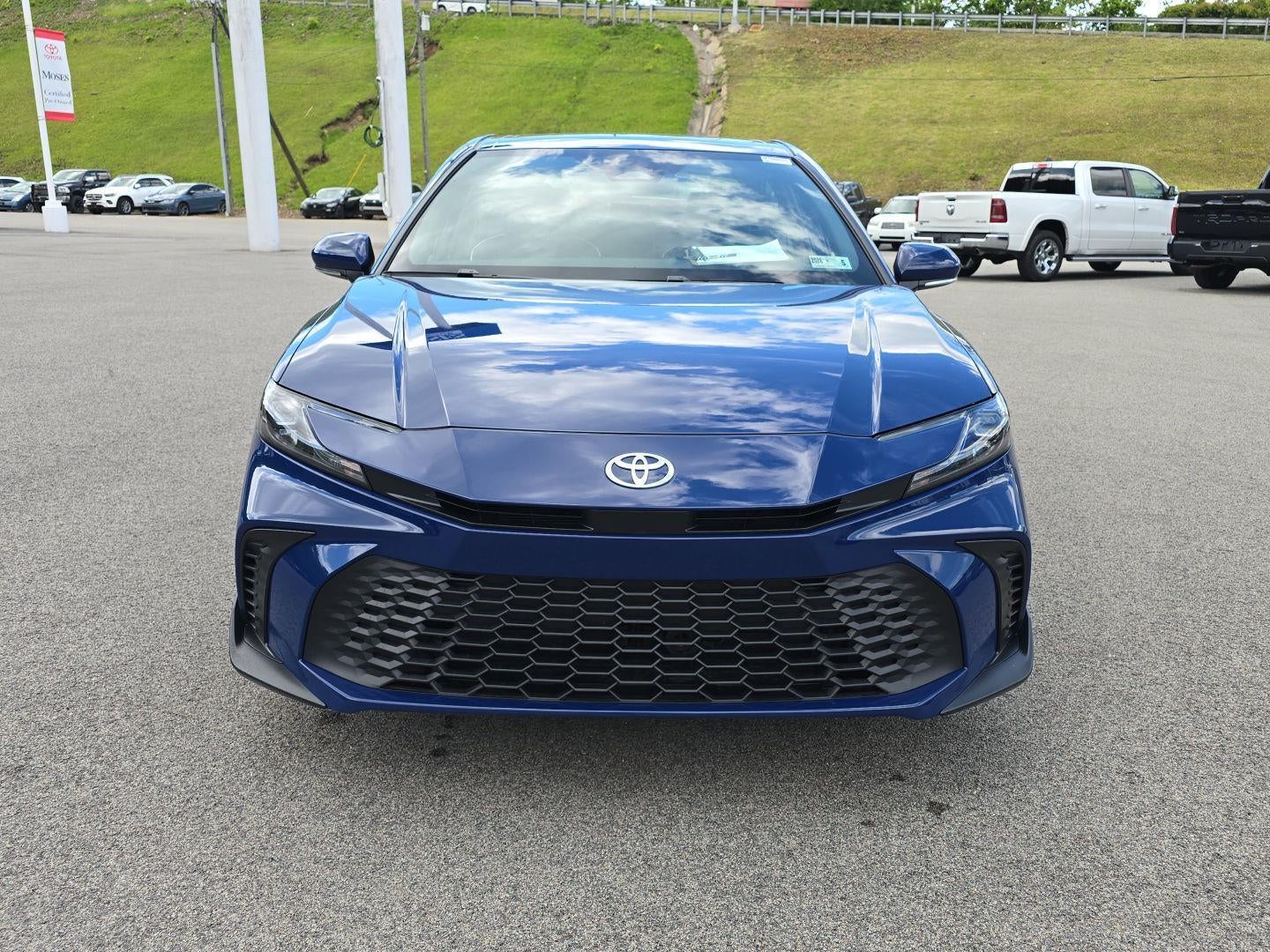 2026 Toyota Camry SE AWD