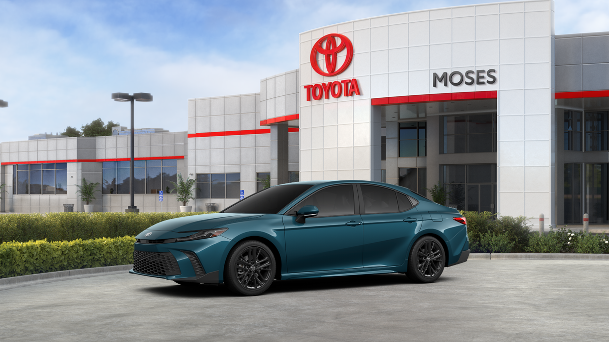 2027 Toyota Camry SE AWD