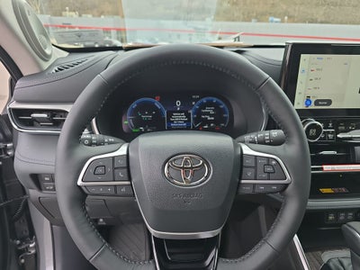 2026 Toyota Highlander Hybrid Platinum