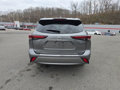 2026 Toyota Highlander Hybrid Platinum