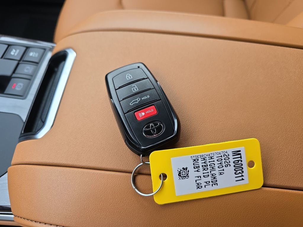 2026 Toyota Highlander Hybrid Platinum