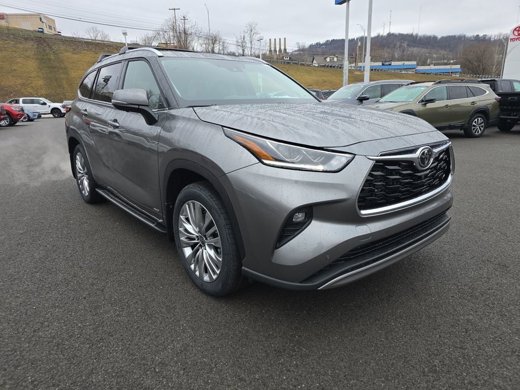2026 Toyota Highlander Hybrid Platinum