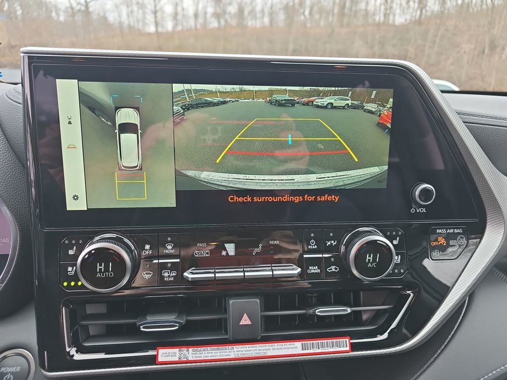 2026 Toyota Highlander Hybrid Platinum