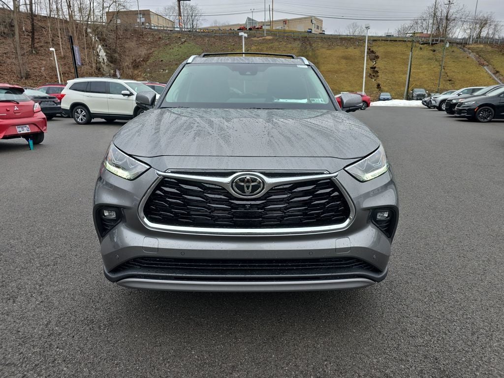 2026 Toyota Highlander Hybrid Platinum