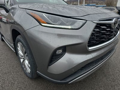 2026 Toyota Highlander Hybrid Platinum