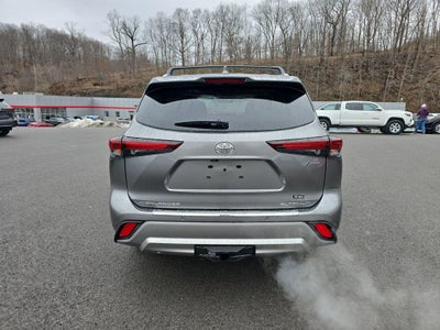 2026 Toyota Highlander Hybrid Platinum