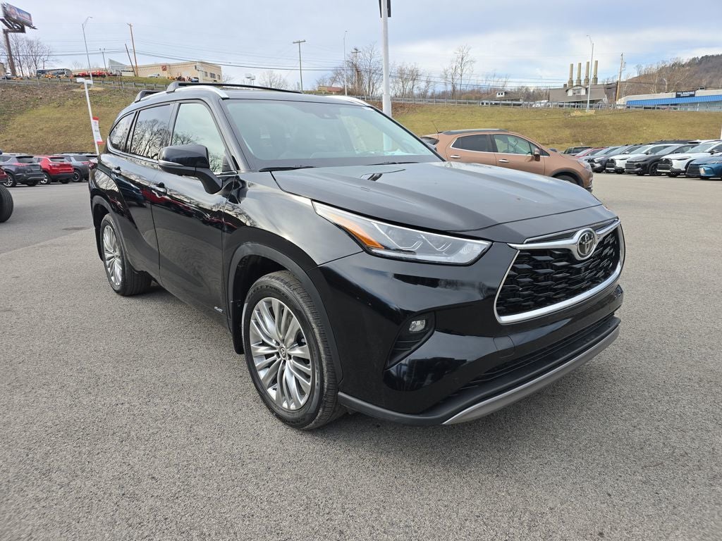 2026 Toyota Highlander Hybrid Platinum