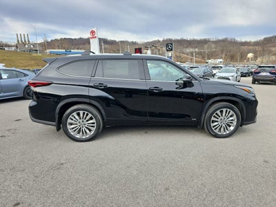 2026 Toyota Highlander Hybrid Platinum