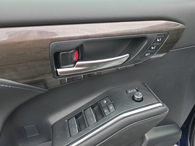 2026 Toyota Highlander Hybrid Platinum