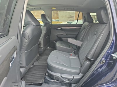 2026 Toyota Highlander Hybrid Platinum