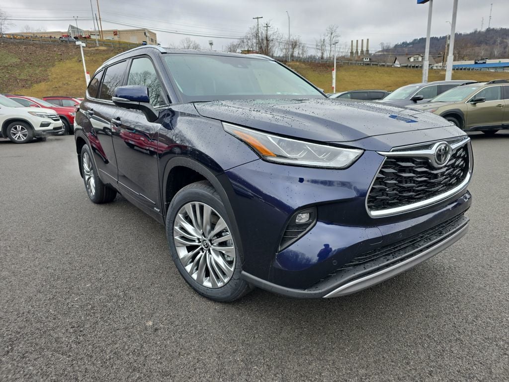 2026 Toyota Highlander Hybrid Platinum