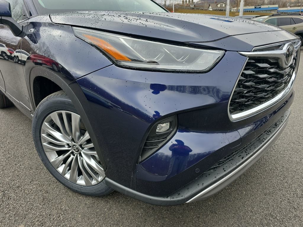2026 Toyota Highlander Hybrid Platinum