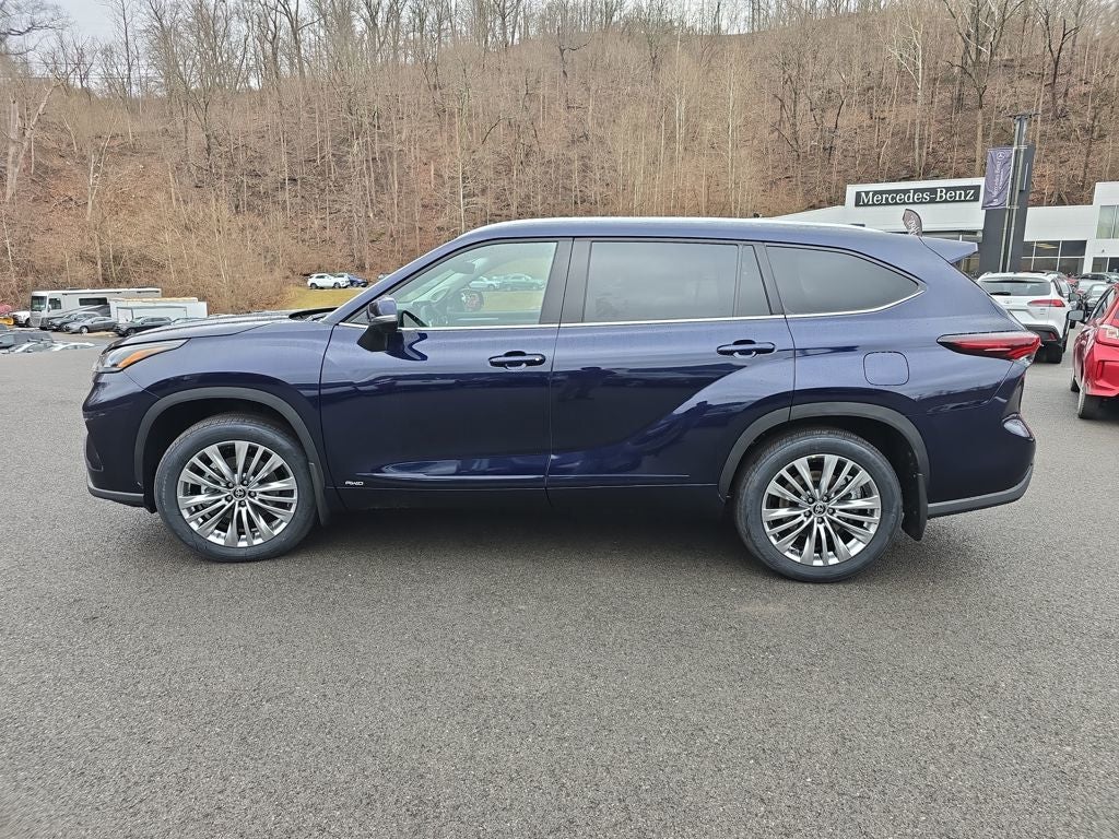 2026 Toyota Highlander Hybrid Platinum