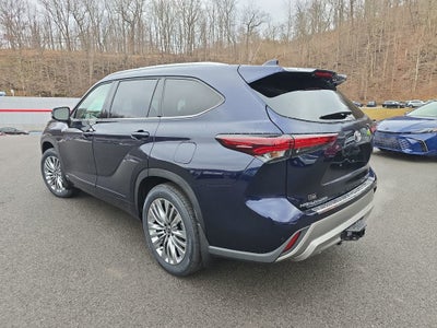 2026 Toyota Highlander Hybrid Platinum
