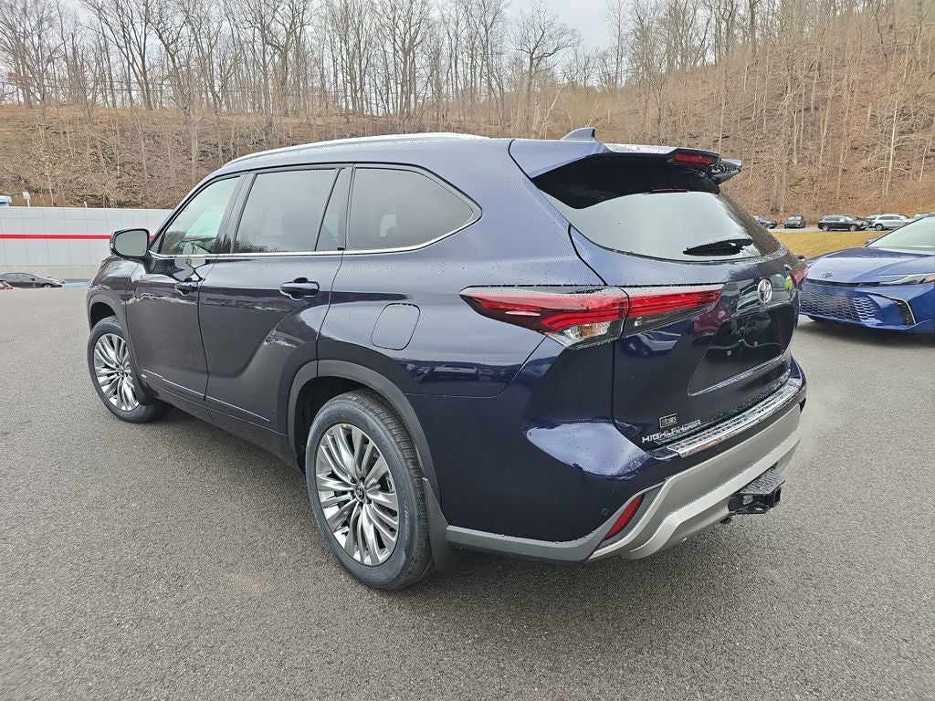2026 Toyota Highlander Hybrid Platinum