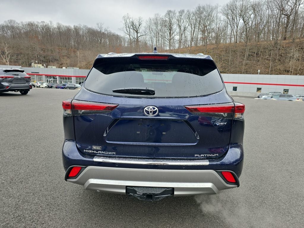 2026 Toyota Highlander Hybrid Platinum