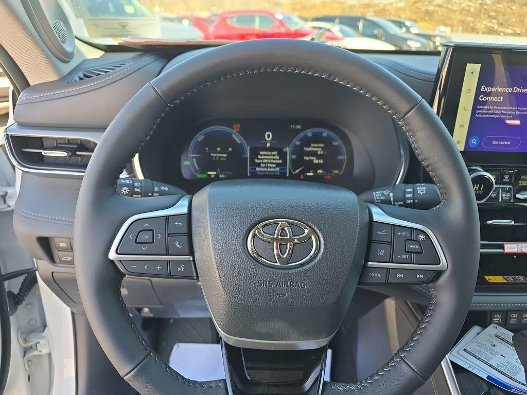 2026 Toyota Highlander Hybrid Platinum