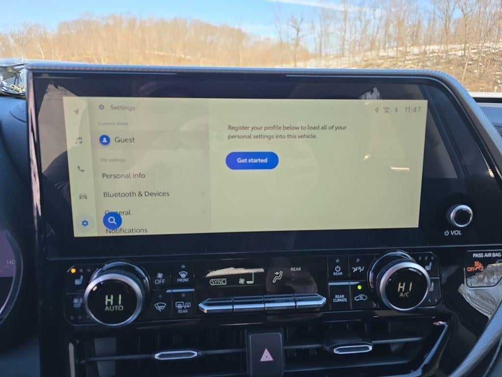 2026 Toyota Highlander Hybrid Platinum