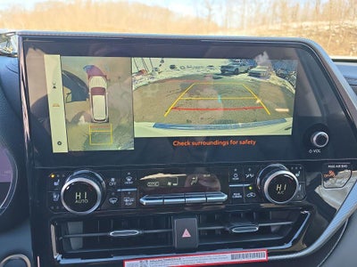 2026 Toyota Highlander Hybrid Platinum