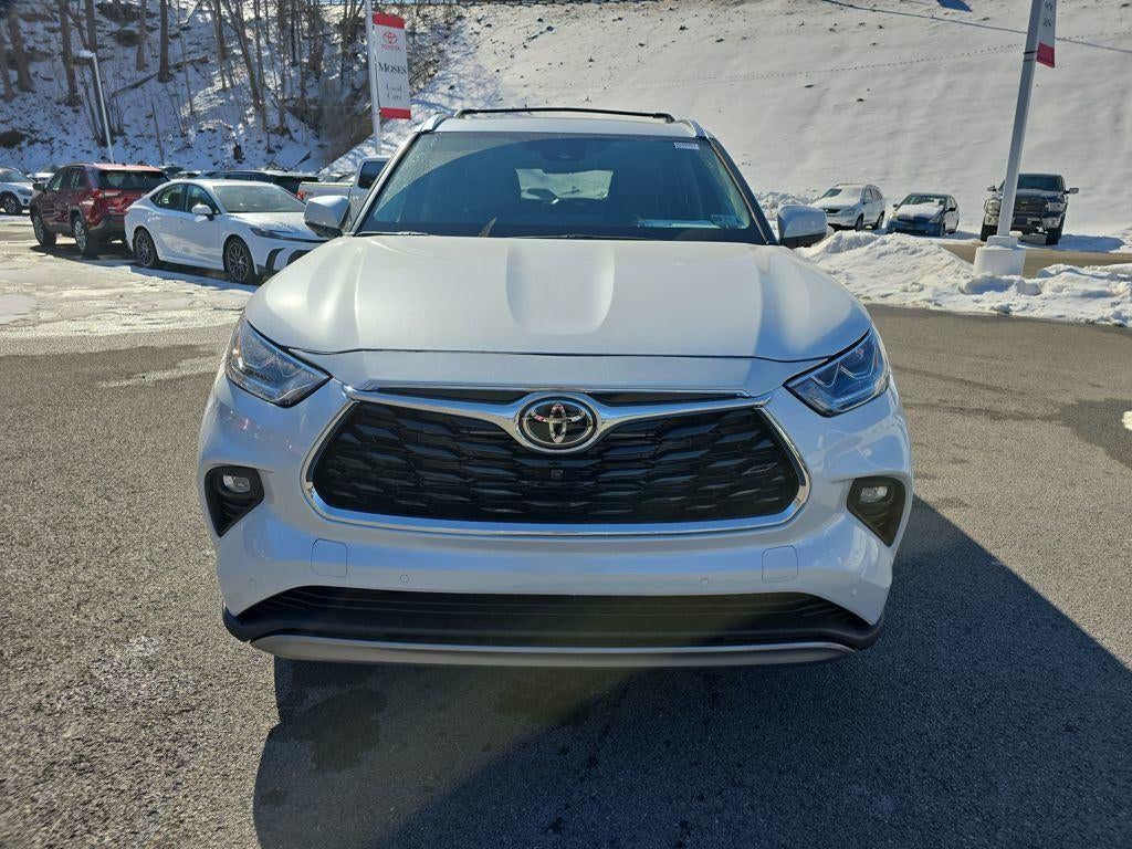 2026 Toyota Highlander Hybrid Platinum
