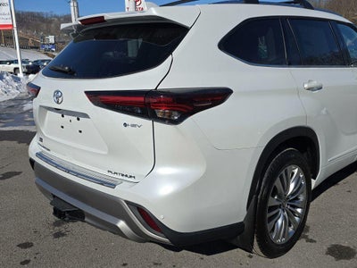 2026 Toyota Highlander Hybrid Platinum