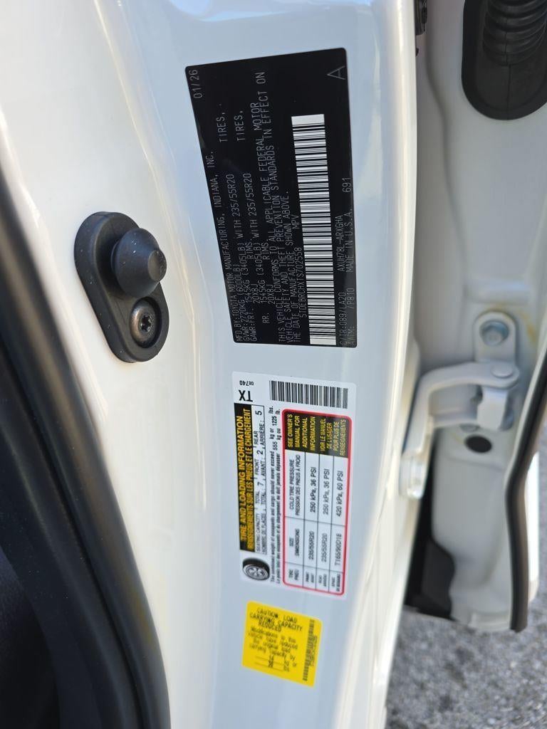 2026 Toyota Highlander Hybrid Platinum