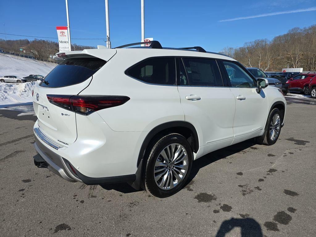 2026 Toyota Highlander Hybrid Platinum
