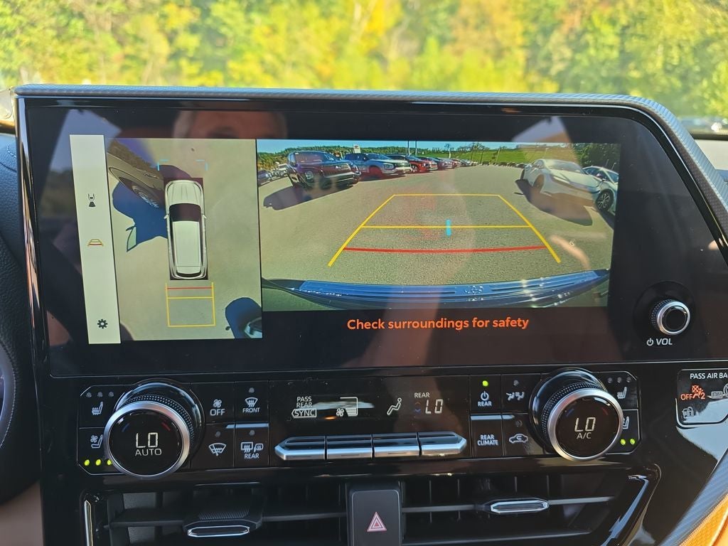 2025 Toyota Highlander Platinum