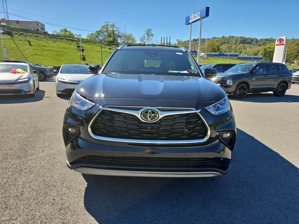 2025 Toyota Highlander Platinum