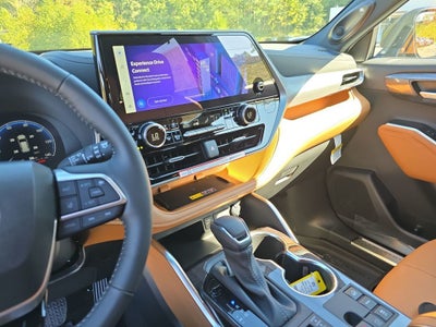 2025 Toyota Highlander Platinum