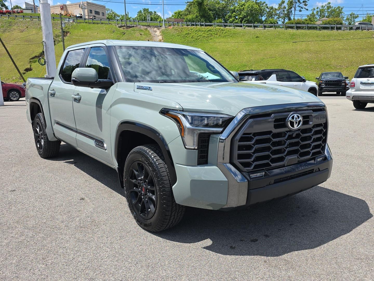 2026 Toyota Tundra i-FORCE MAX Tundra Platinum