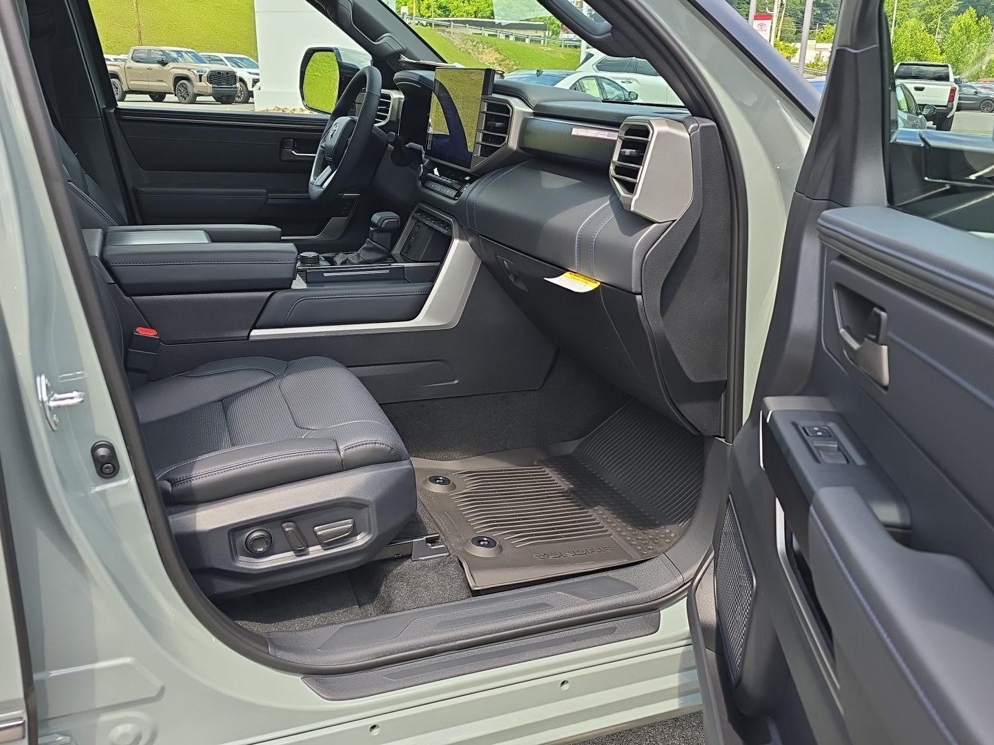 2026 Toyota Tundra i-FORCE MAX Tundra Platinum