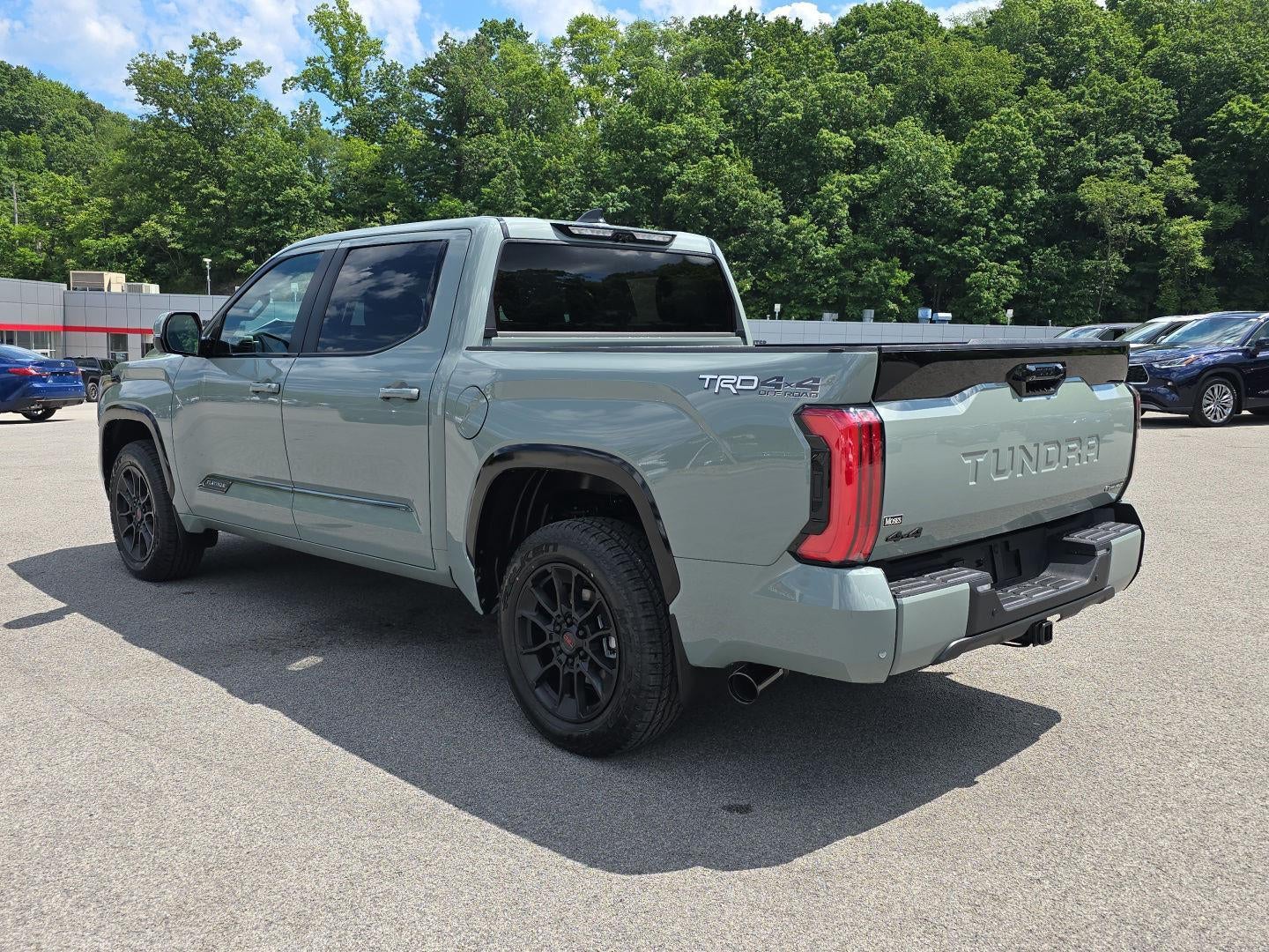 2026 Toyota Tundra i-FORCE MAX Tundra Platinum