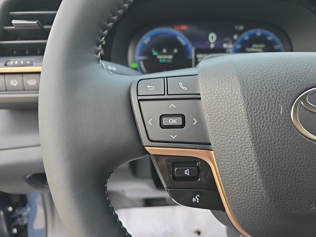 2025 Toyota Toyota Crown Signia Limited