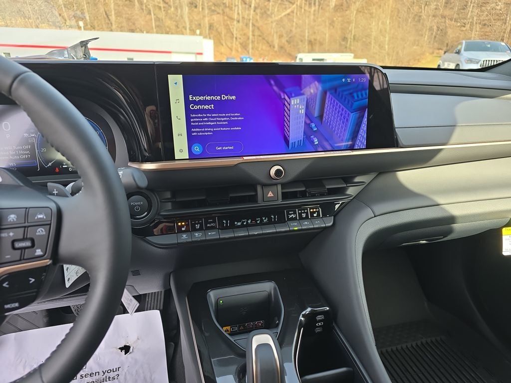 2025 Toyota Toyota Crown Signia Limited