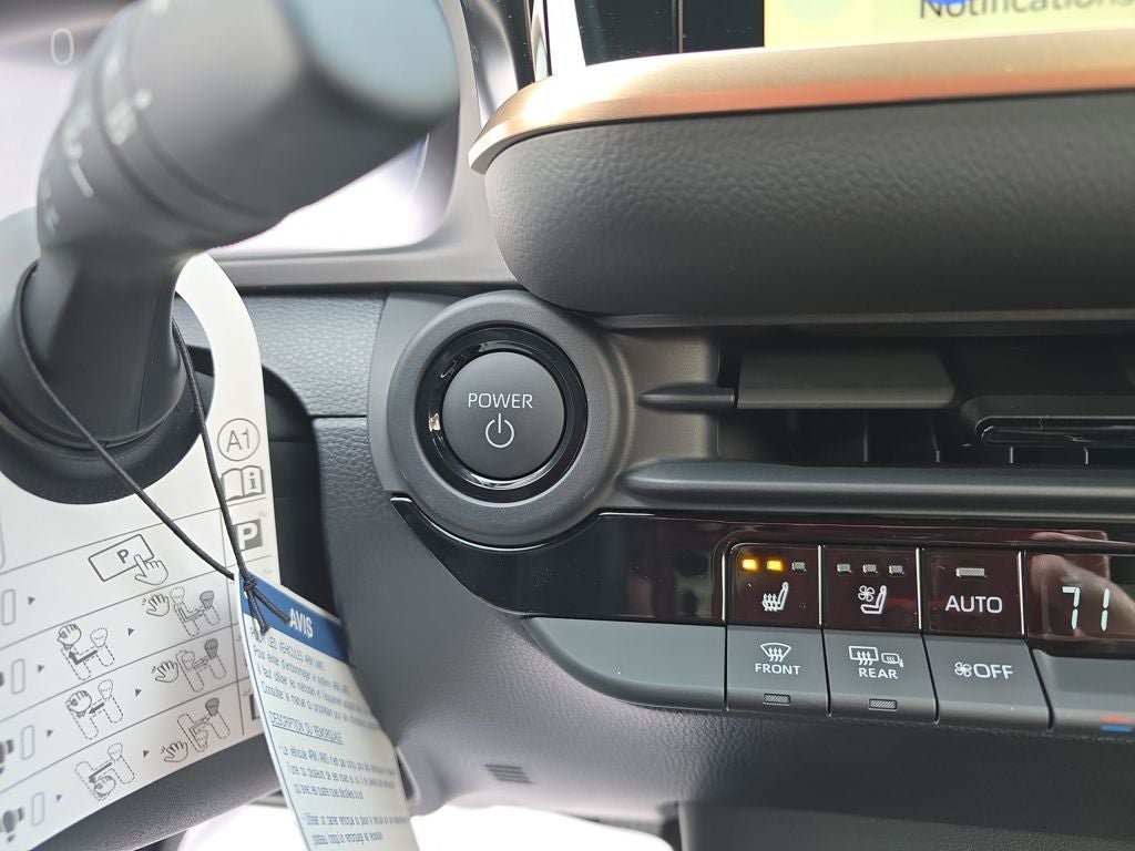 2025 Toyota Toyota Crown Signia Limited