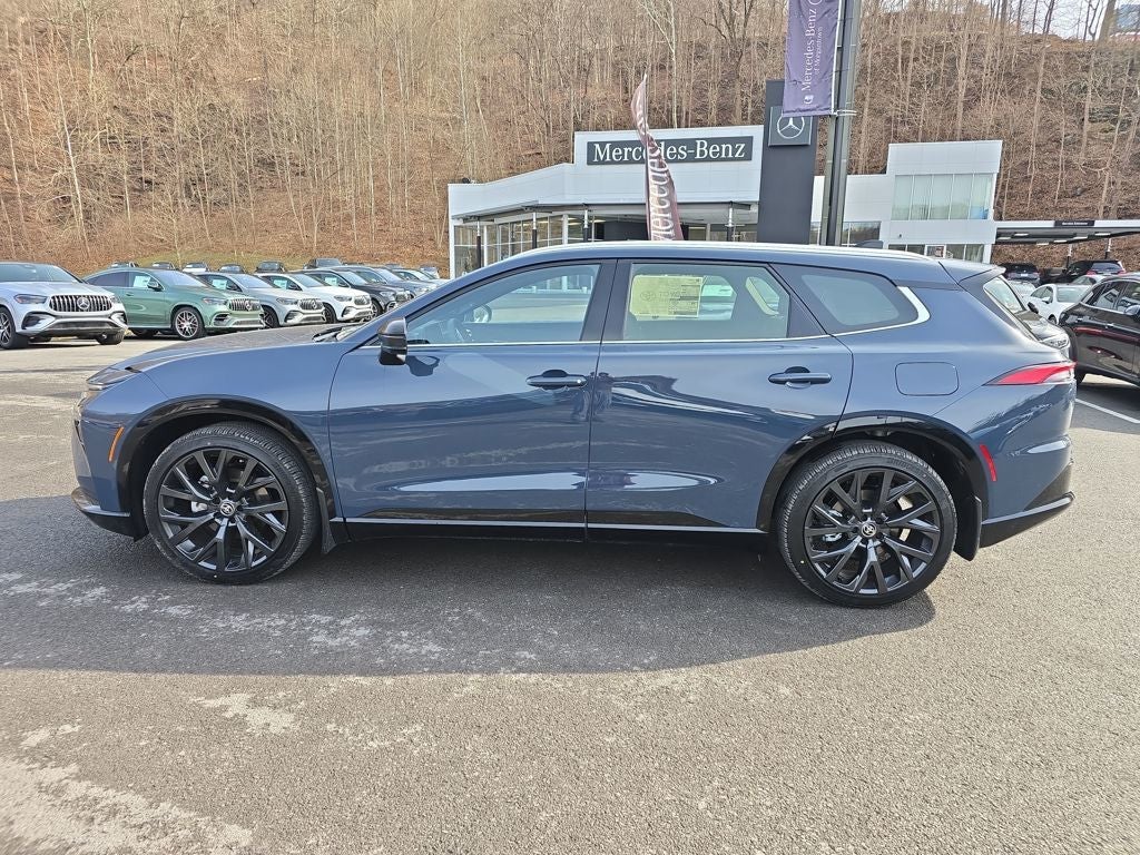 2025 Toyota Toyota Crown Signia Limited