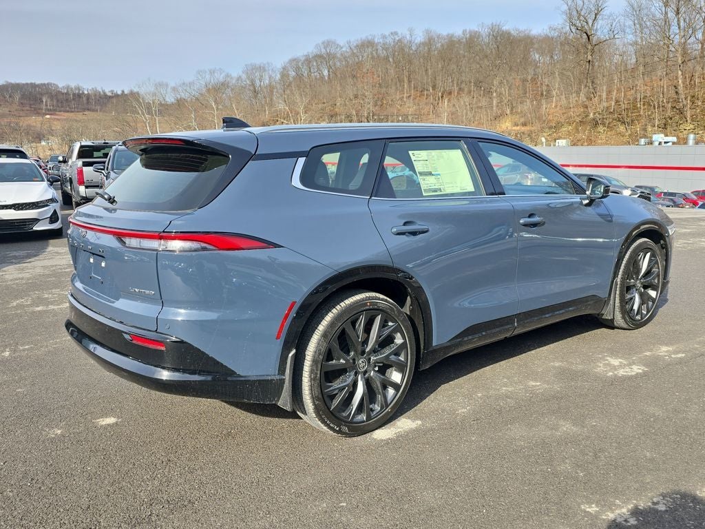 2025 Toyota Toyota Crown Signia Limited