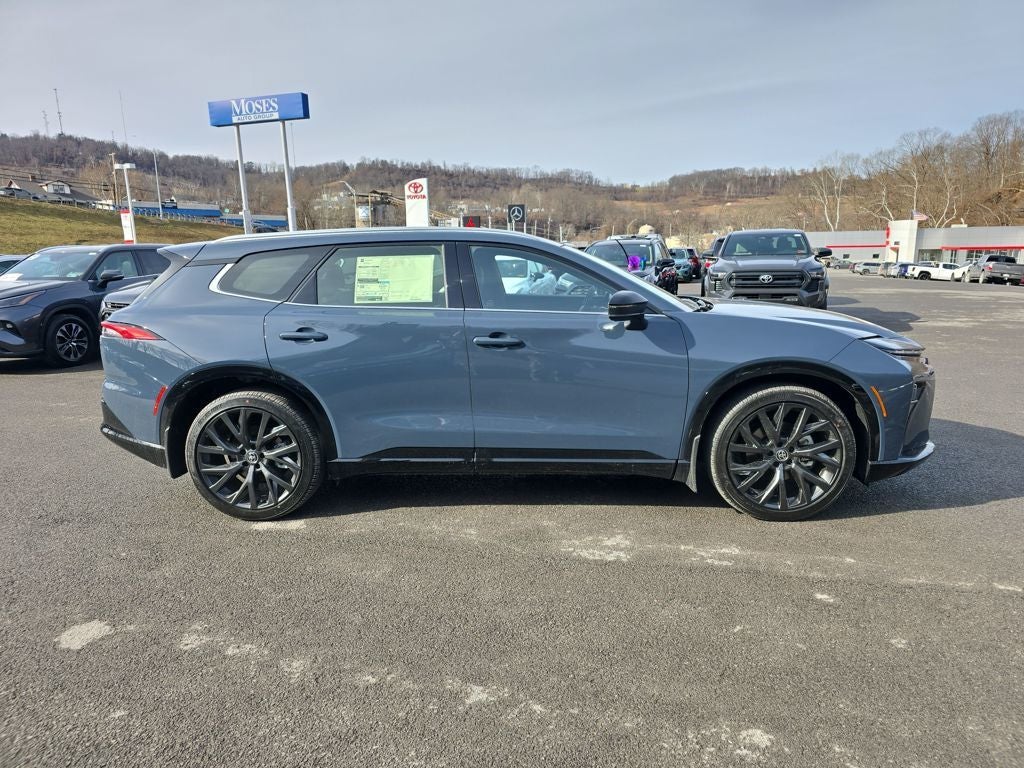 2025 Toyota Toyota Crown Signia Limited