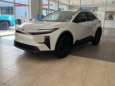 2026 Toyota C-Hr SE