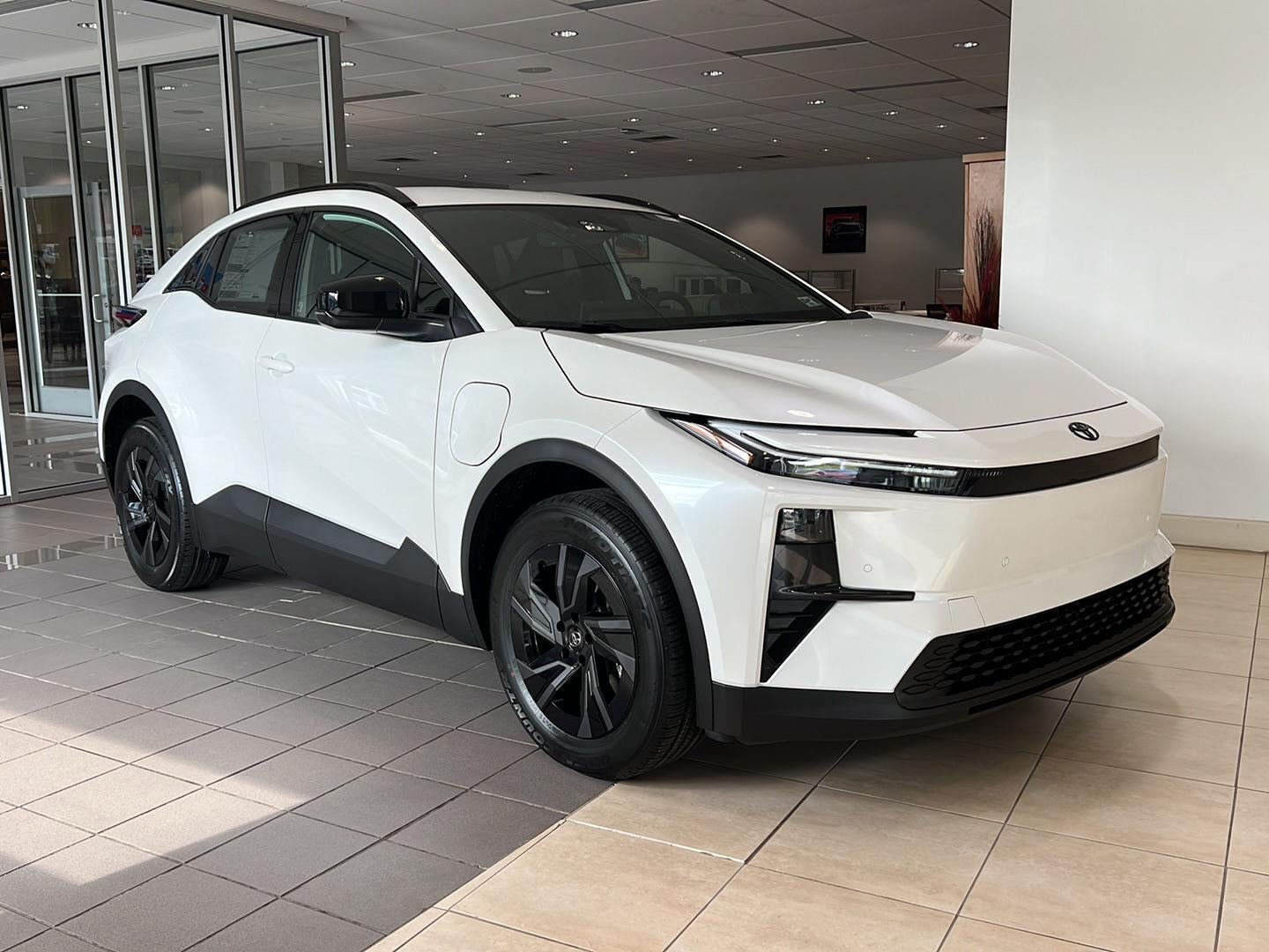 2026 Toyota C-Hr SE