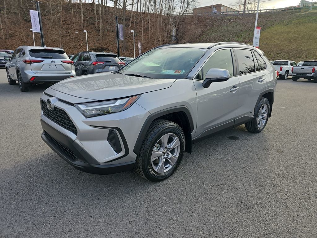 2025 Toyota RAV4 Hybrid XLE