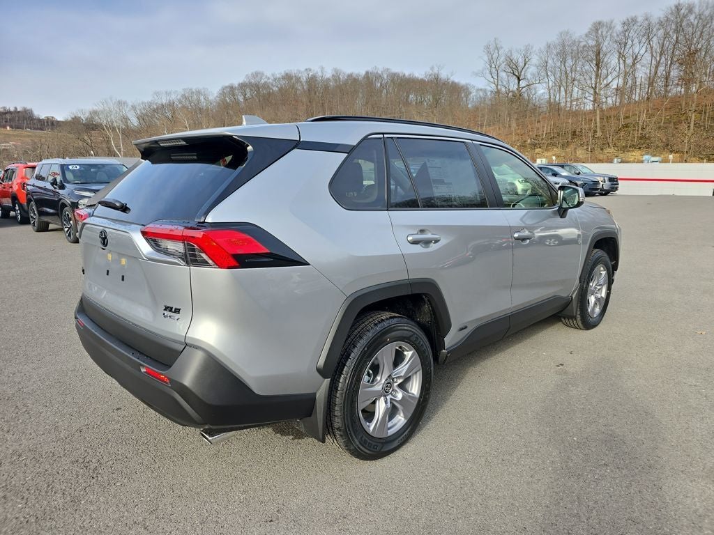 2025 Toyota RAV4 Hybrid XLE